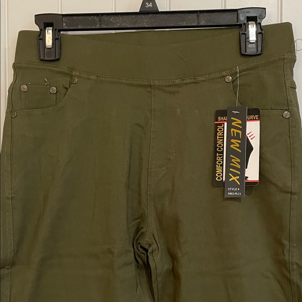 Kathy NWT size XL Olive pull on Pants - Picture 2 of 7